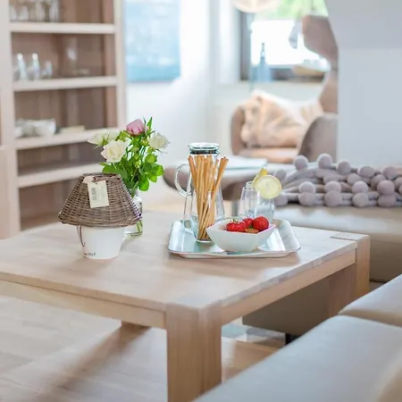 Ferienwohnungen Haus am Strand Ostseeheilbad Ostseeheilbad Zingst Exterior foto